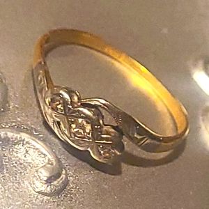 10k Victorian two toned solid gold diamond ring
